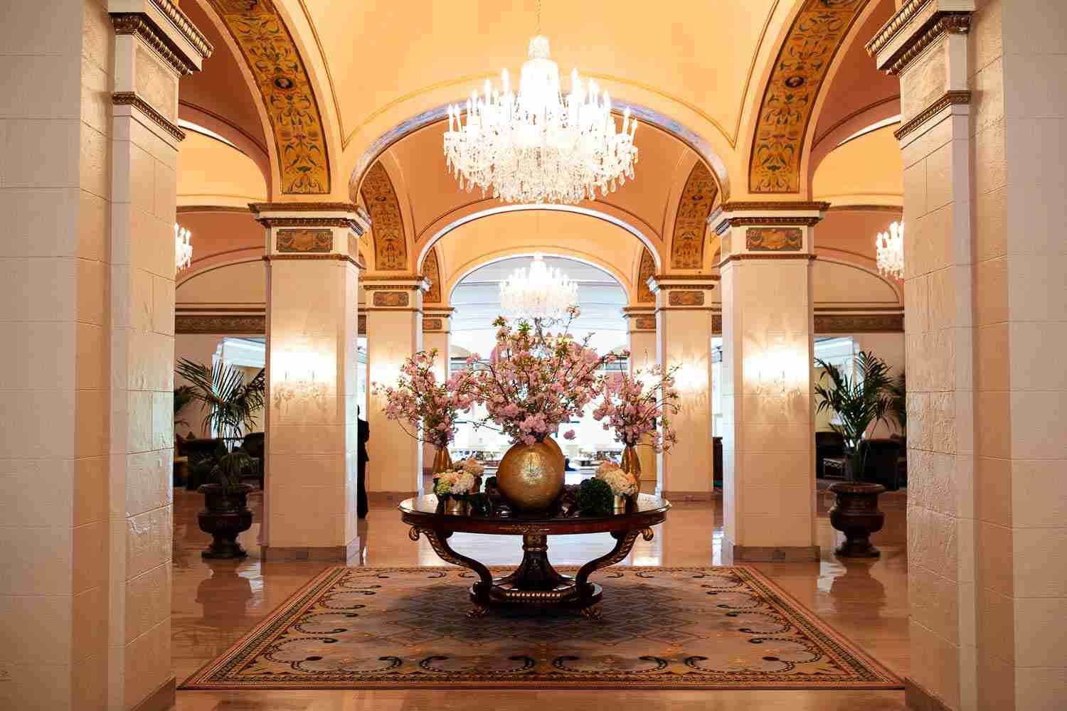 Omni-Shoreham-Hotel-Lobby